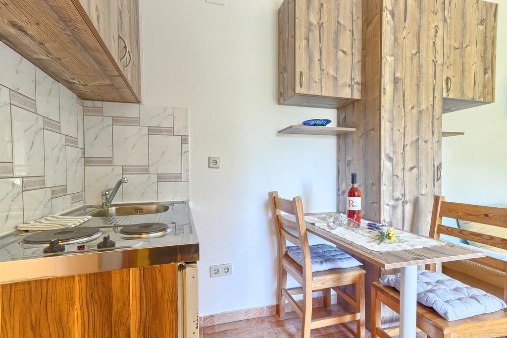 Apartments Ljiljana Пула Екстер'єр фото