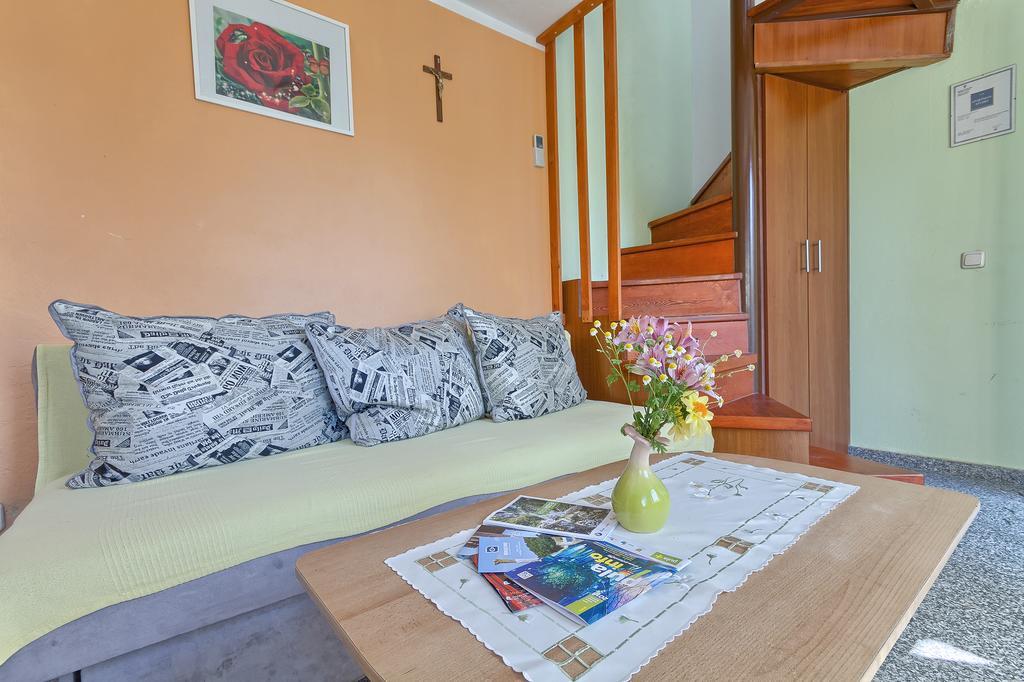 Apartments Ljiljana Пула Екстер'єр фото