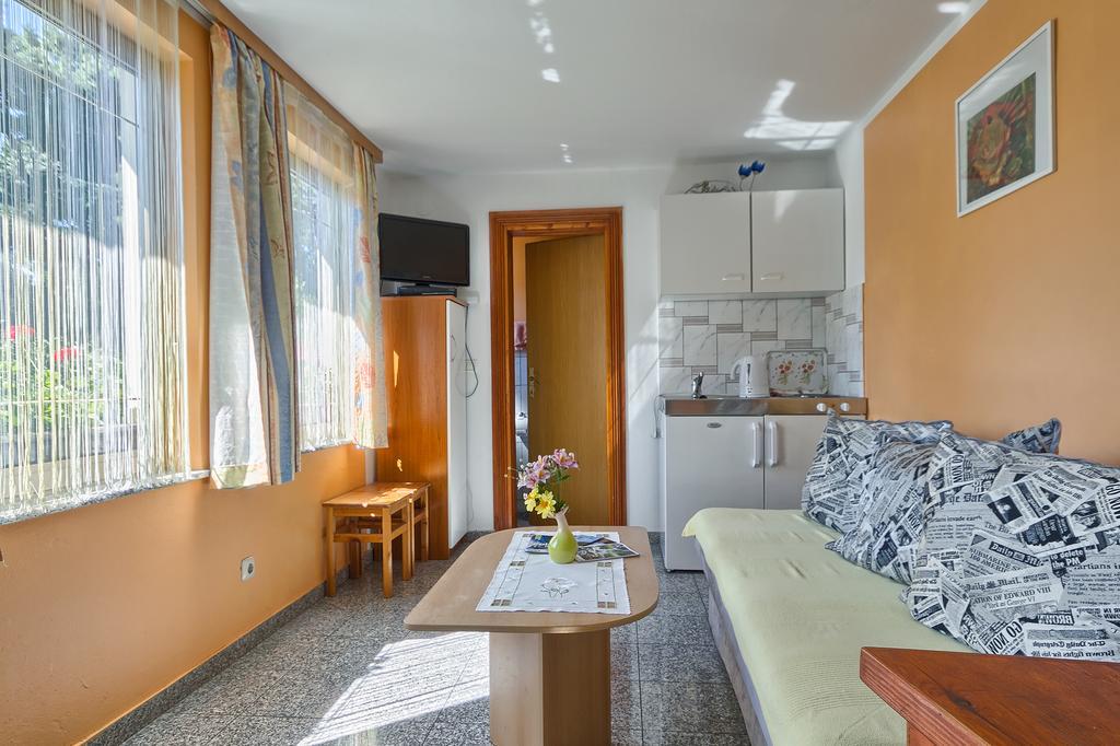 Apartments Ljiljana Пула Екстер'єр фото