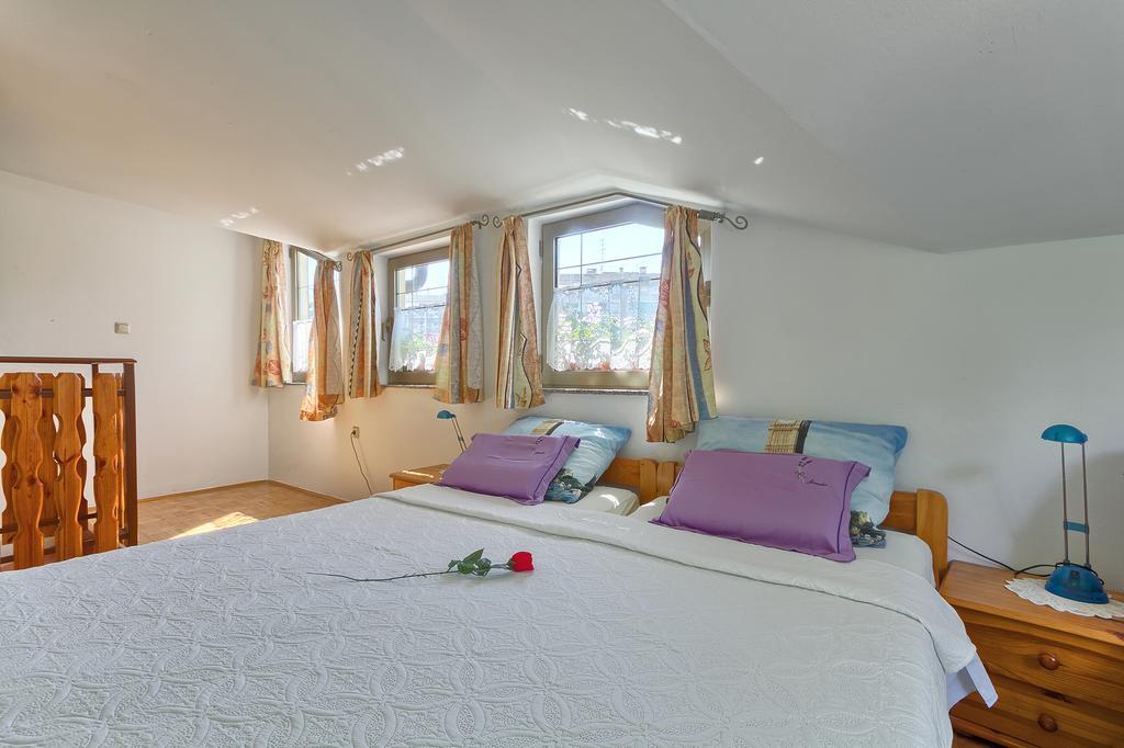 Apartments Ljiljana Пула Екстер'єр фото