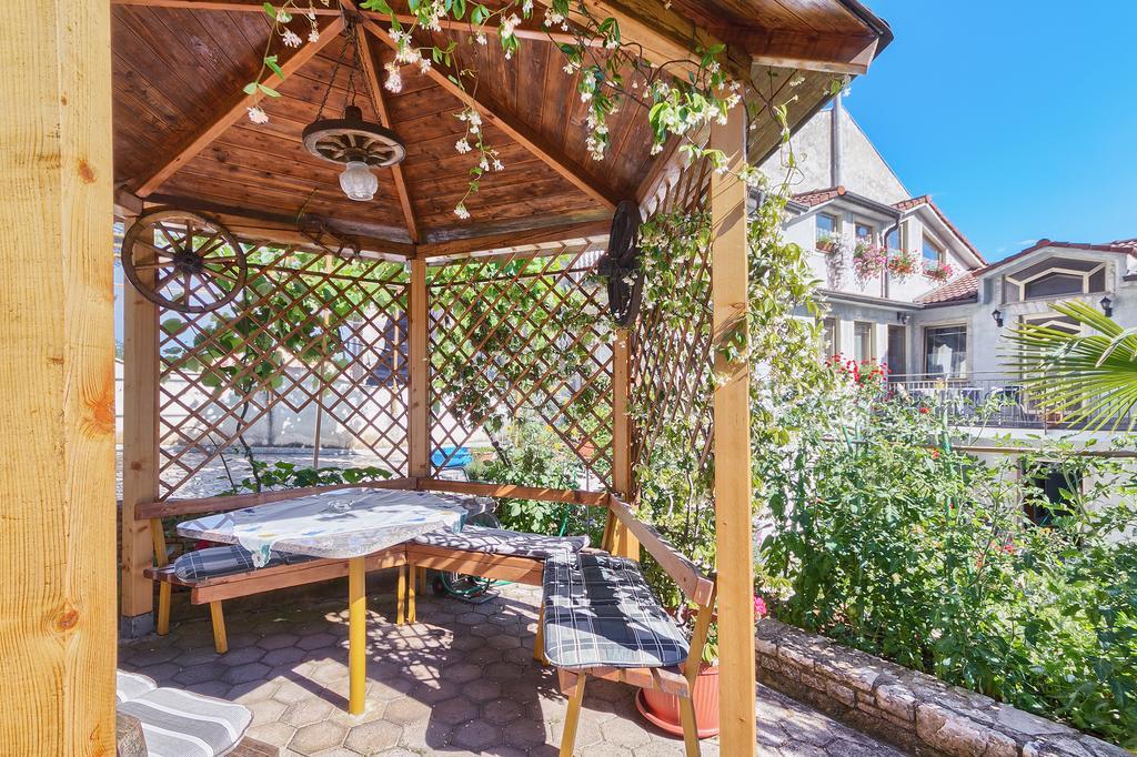 Apartments Ljiljana Пула Екстер'єр фото